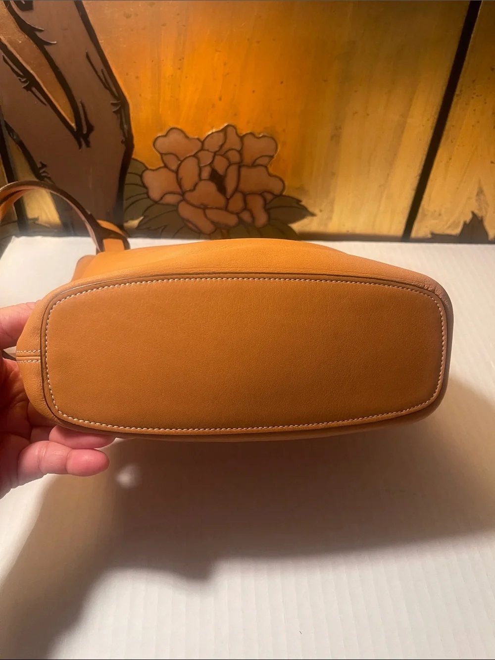 LOEWE Tan Leather Shoulder Tote - Classic LOEWE Design preloved